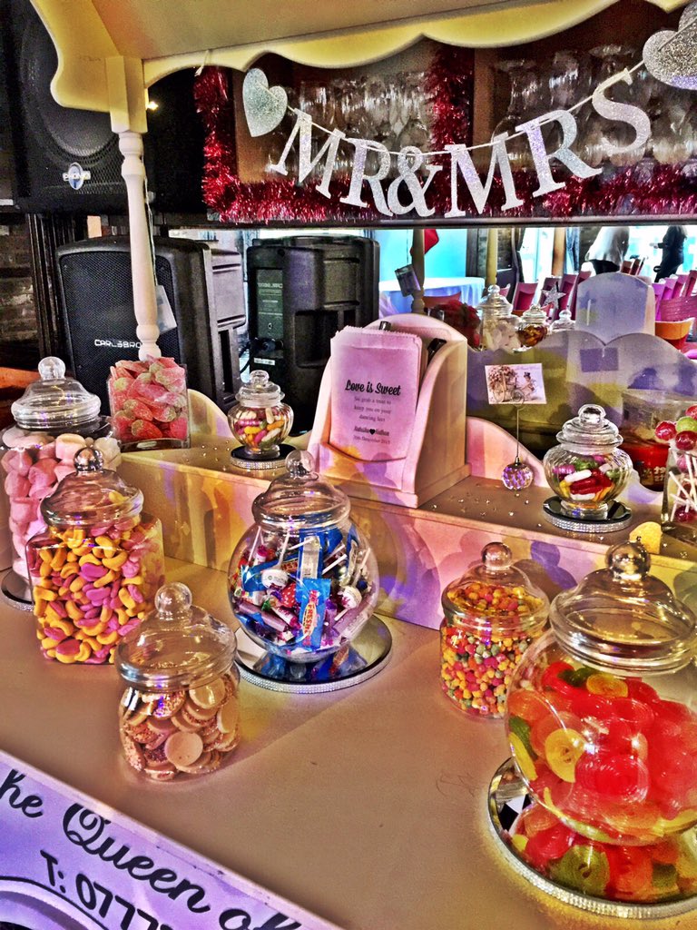 queenofthecarts's tweet photo. Mr &amp; Mrs #swarovskicrystals #sweetcart #sweets #wedding #mrandmrs #essex #london #candycart #candybar book for 2016 https://t.co/WXX7nZ4VN2