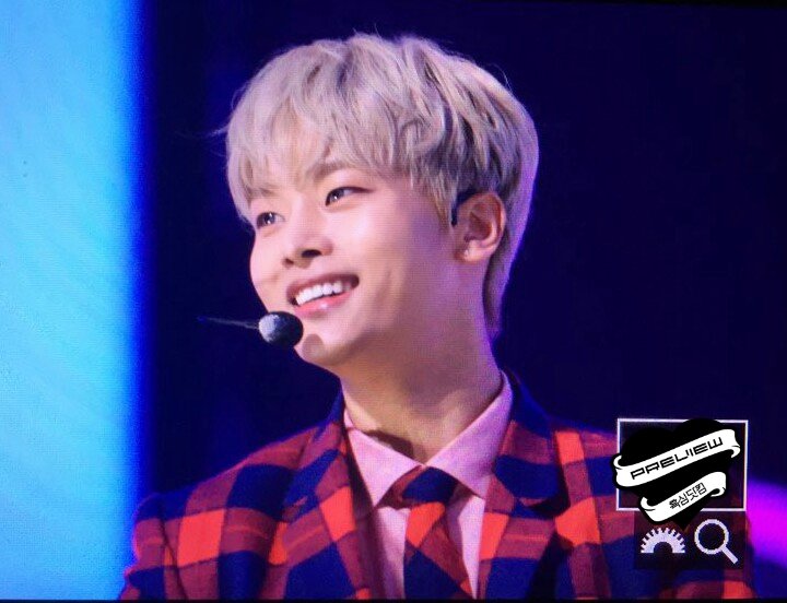 gmrtla_'s tweet photo. 151231 #빅스 가요대제전 #학연 프리뷰 (@CHA_NNNNN) 이분 내일 27살 맞나요? 진짜? 정말? 리얼리? 참트루? https://t.co/uE6xualwQV