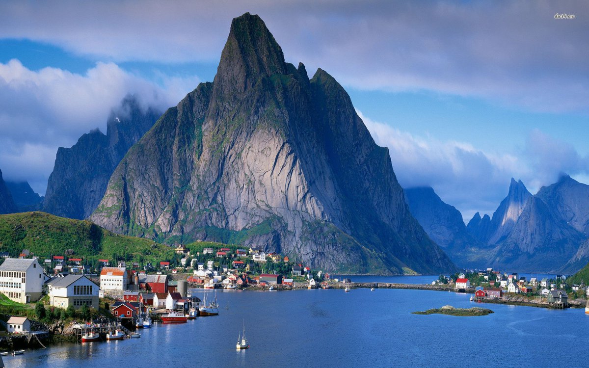 holidaybirdscom's tweet photo. The Most Photogenic Coastline in the world

Norwegian fjords, #Norway

#TTOT #Travel https://t.co/OrBO7rAbX6
