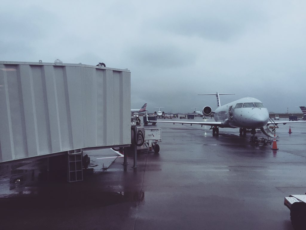 USAquarium's tweet photo. Early morning flight to meet up with the boys in OKC for tonight's NYE blowout at the @WormyDog. Who's coming? https://t.co/AOlhA017Aw