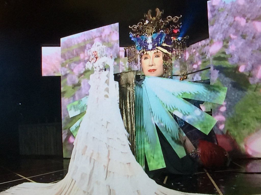 紅白に現れた小林幸子がいろんなゲームのラスボスっぽい 本物のラスボスだ Nhk紅白 Togetter
