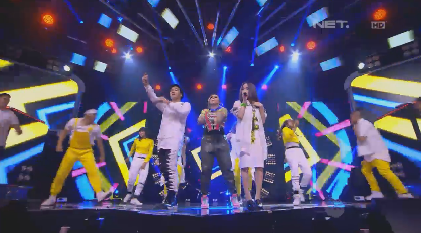 #NETCelebration_HUAWEIG8 malem ini dibuka penampilan WILDEONES feat <a href="/boywilliam/">BOY WILLIAM</a> <a href="/sherylsheinafia/">Sheryl Sheinafia</a> and DJ Evan Virga