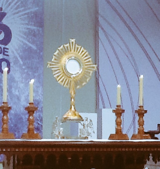 cancaonova's tweet image. O Senhor está no meio de nós! #anonovocn