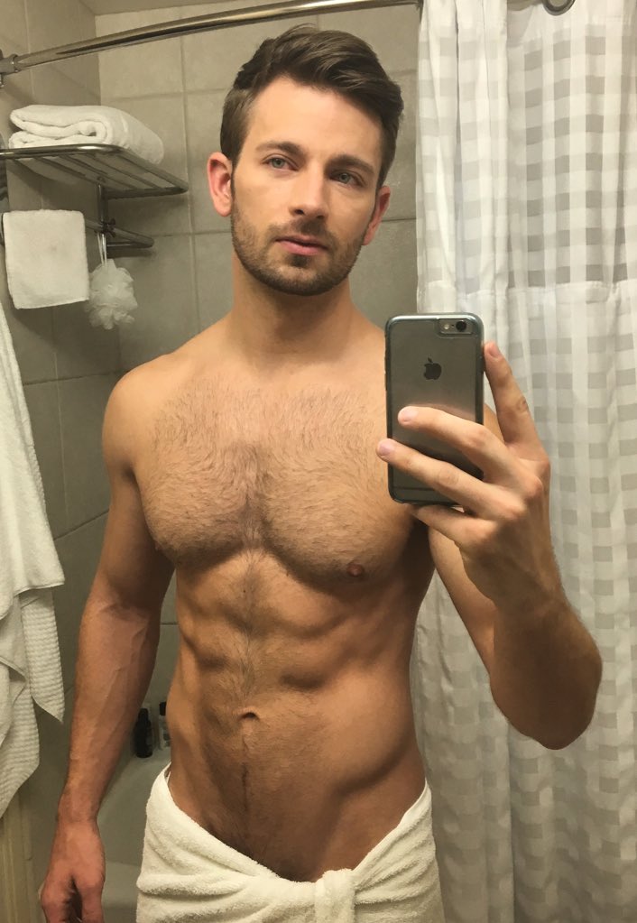 Derek Yates on Twitter "Last #shirtless #selfie of #2015.