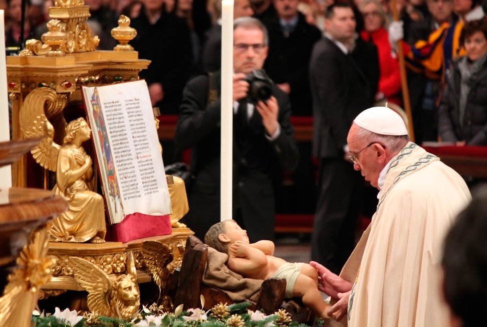 No olvidemos días de violencia y muerte en 2015: papa Francisco - CXk2yaZWAAAsklq