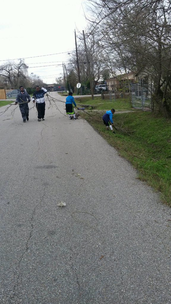 MerakiBoxCollab's tweet image. Serving...