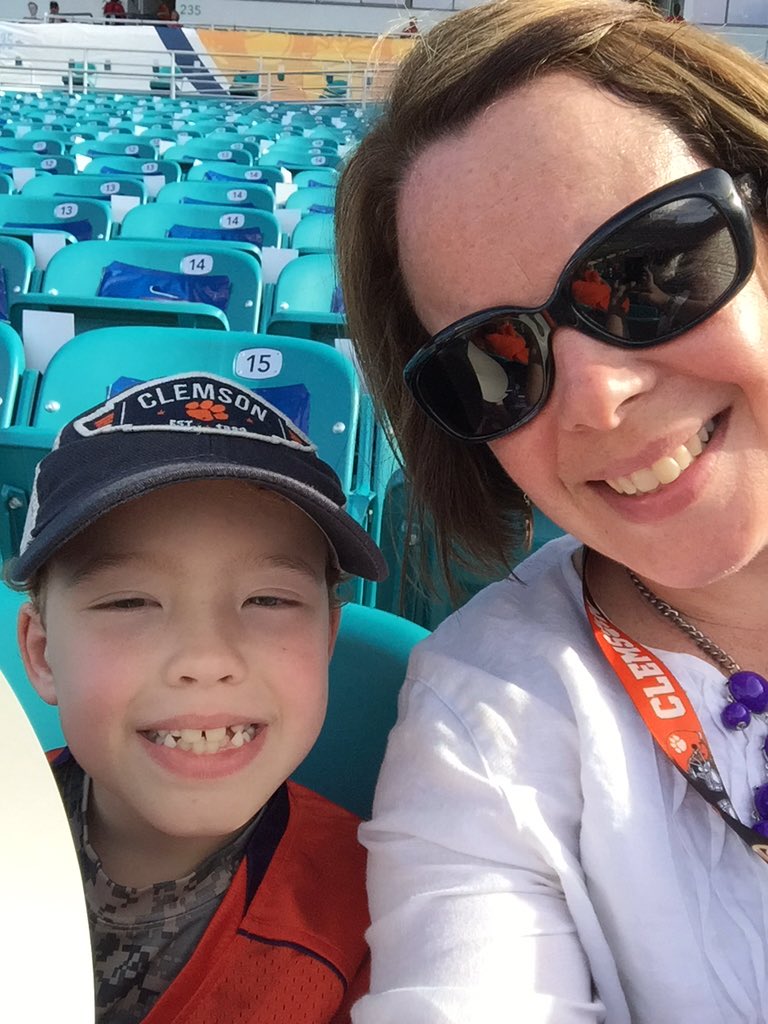 Deanna Riddle (@palmettomomma) | Twitter