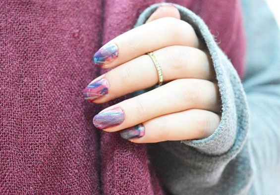 magnetlook's tweet photo. Marble nails are just out of this world ✨💅 beautiful colours 💕 #notd #nails #fblogger https://t.co/teaWfogvdU