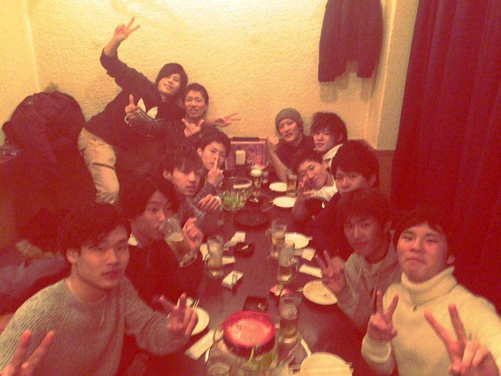 yuseides's tweet photo. あけましたー、
今年もよろちくび😉

テキーラ乾杯🍻

皆で https://t.co/TQk7JP20ef