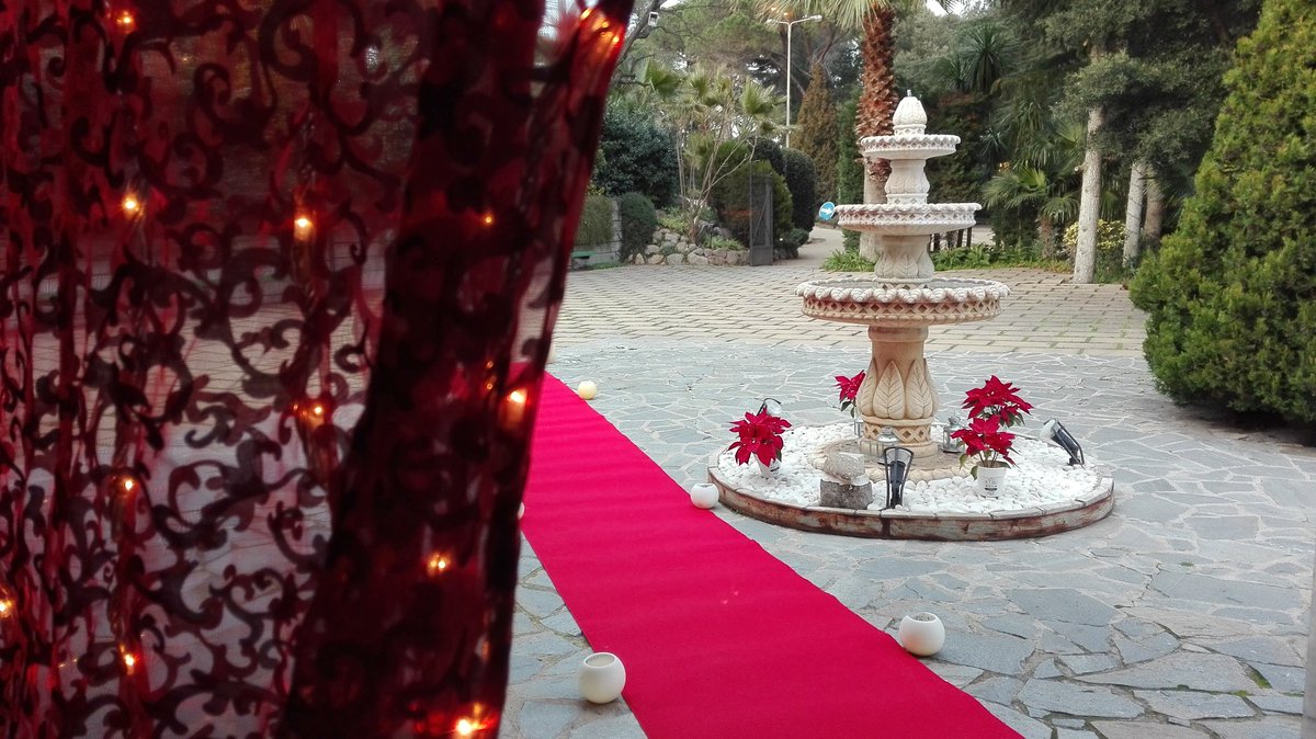 Baladiarestaura's tweet photo. Fi d'any 2015. #canbaladia https://t.co/GBrC91VqZU