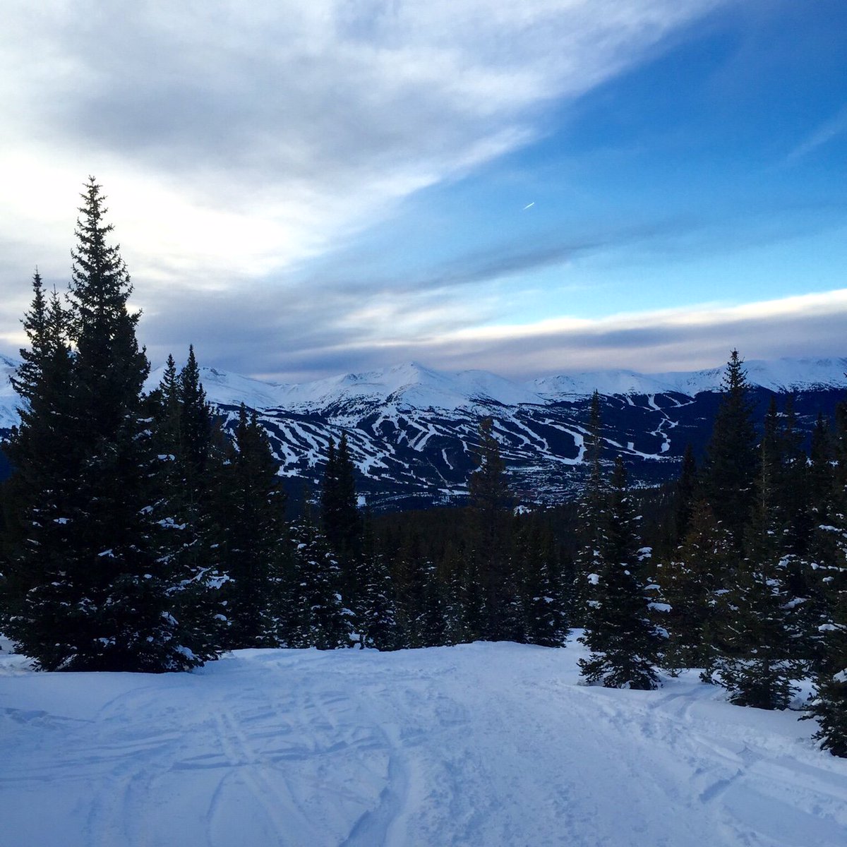 breckenridgemtn's tweet image. Good morning from #Breck. We're closing out 2015 with an inch of new snow and over 2,200 acres of terrain open.