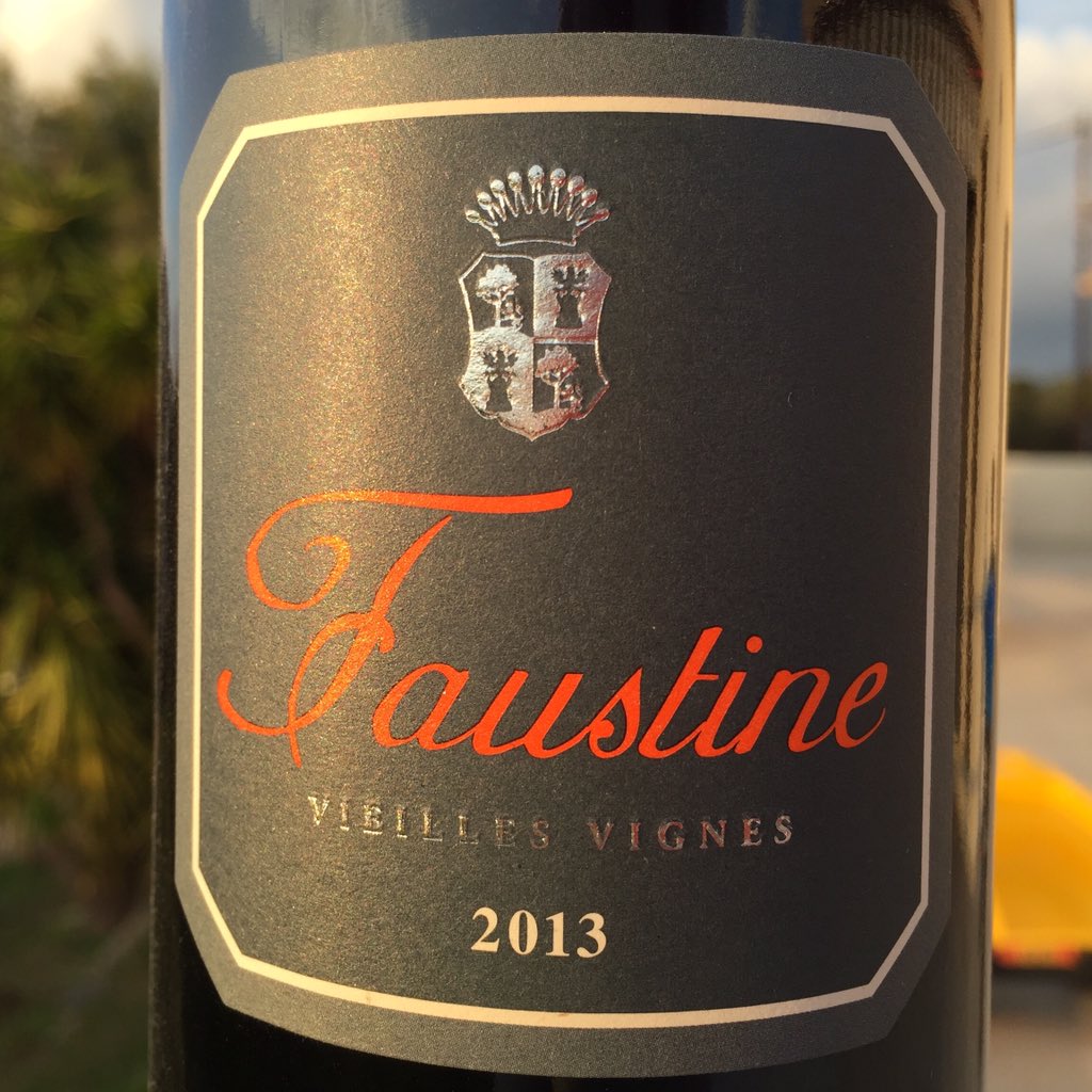 Dom. #Abatucci, Faustine rouge (#sciaccarello). Robe dense et brillante. Fruits noirs. Frais. Belle allonge.