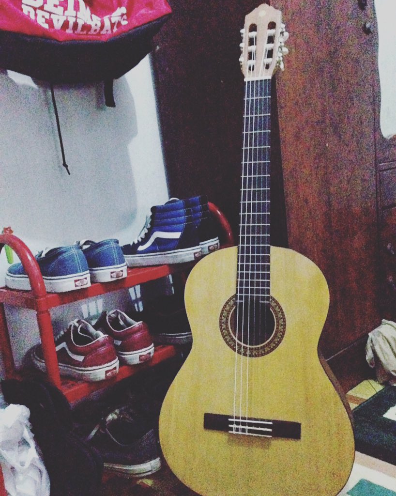 AryaNovrianus's tweet photo. Temen baru di kamar 😎 #Yamaha #C315 #Anjay https://t.co/oHGrDmTRTy