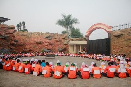 (2) Pra-makrab &amp; Makrab
Adalah acara sebelum dan berlangsungnya malam keakraban oleh mahasiswa baru.