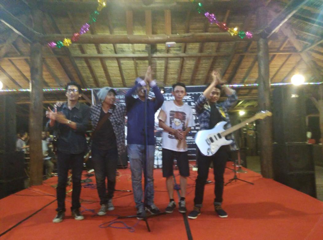 Thanks to @SemarangIsland for the  opportunity  tonight.😀😀