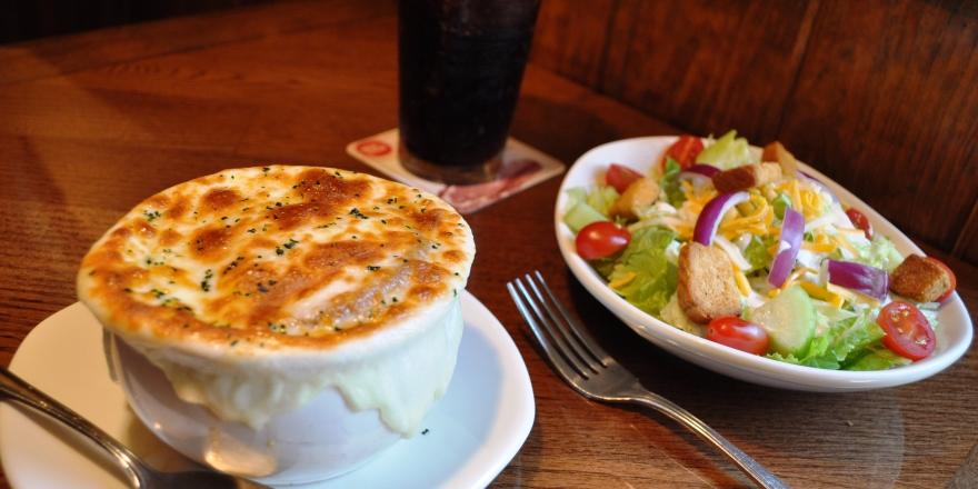 Outback's tweet photo. Soup. Salad. Siesta. #LunchatOutback https://t.co/AAf6Q16R2e