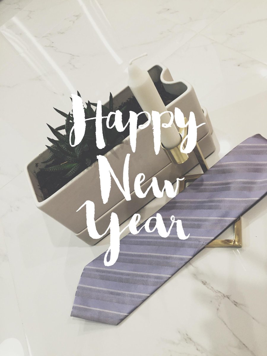 BespokeFella's tweet photo. Happy New Yrs from https://t.co/pobkDGn3Lz #NYE2016 #NewYearsEve #dapper #mensstyle #customsuits https://t.co/TpfCgVJtq0