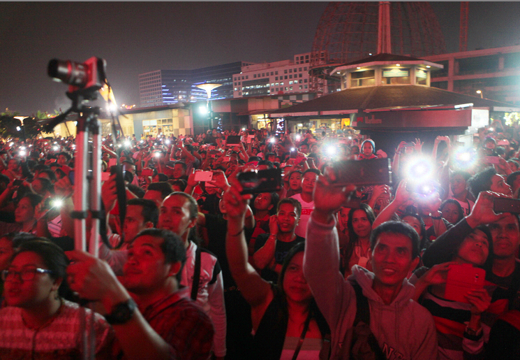 Las mejores imágenes de la llegada del 2016 - CXk_g-5WYAI4dq8