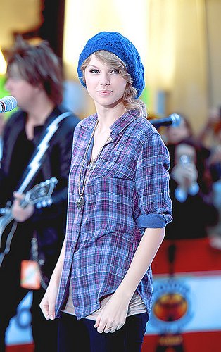 teresadmixon's tweet photo. #What Taylor Swift, Britney Spears and Shania Twain concerts taught me about ... - https://t.co/K0aySeSykc https://t.co/V7HC2P0SvW