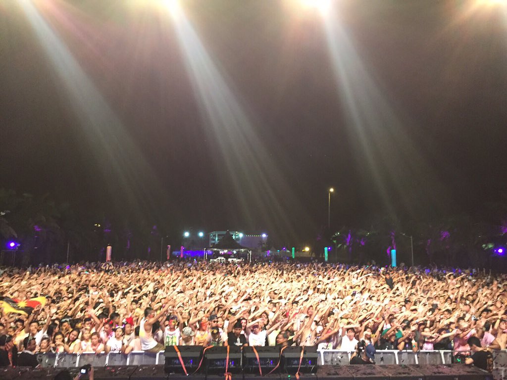 BLINK_MYS's tweet photo. What a welcome to 2016! Thank you. #GBTagTeam https://t.co/85nHa0rmiv