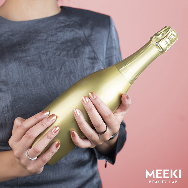 MeekiBeautyLab's tweet photo. Staat de #champagne al koud? Meeki wenst je een mooie jaarwisseling toe! #meeki #nagellak #newyear #2016 https://t.co/xWZFA8yCRX