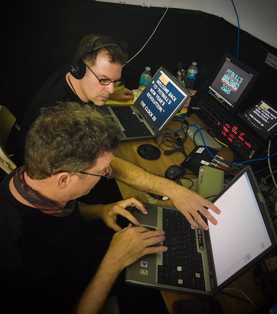 ProPrompting's tweet image. Backstage with @APsystems getting ready to go LIVE! #FOX #PitbullNYE