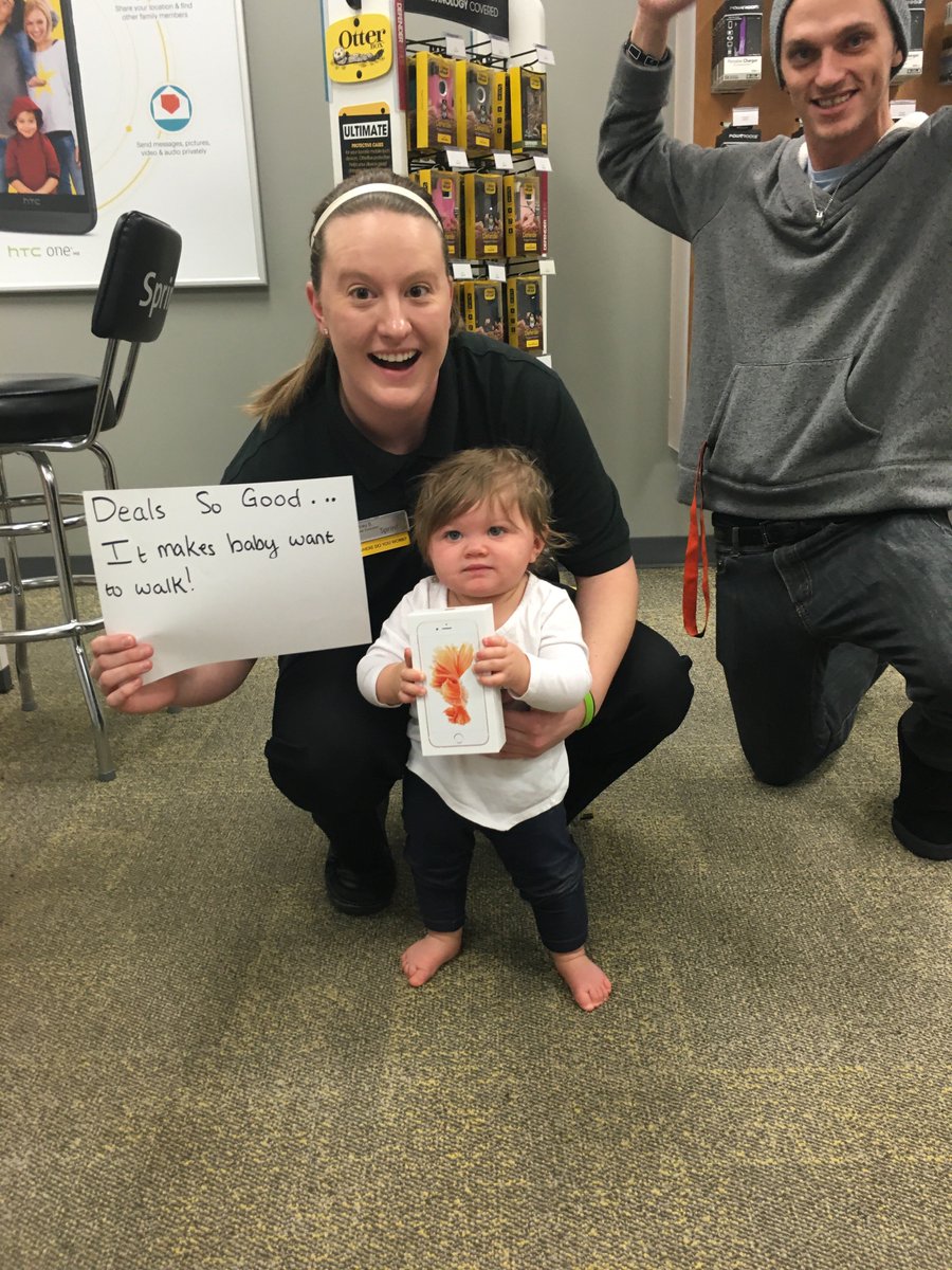 SWirelessNw's tweet photo. Baby almost taking first step in store..due to Mom/Dad getting #iPhoneforever &amp; a Tablet of course @cloudymcfarlane https://t.co/wrsauUPSzA