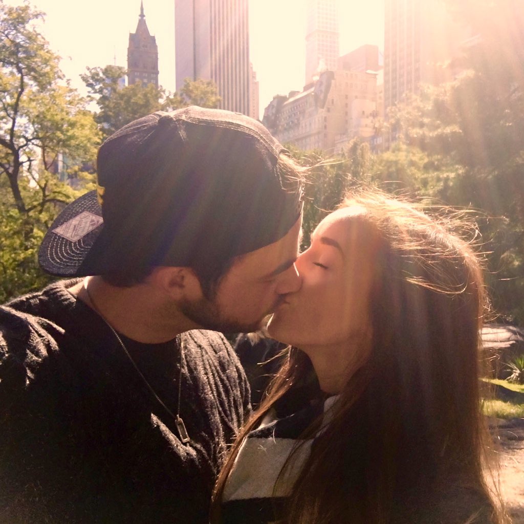 OMGitsAliA's tweet image. 2015 has been an amazing year and I am so blessed! 💙 This is my favourite pic of 2015! 🙊💕 (instagram.com/p/_-aCsqKI5_/)