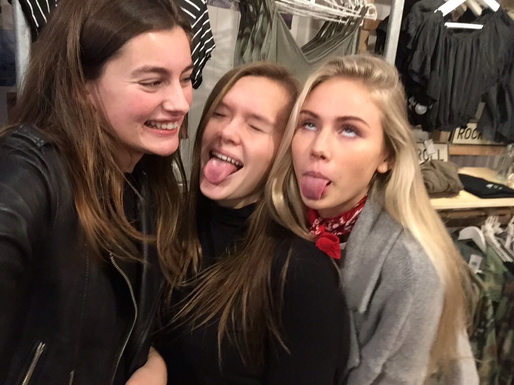 nsfwaverum tweet picture