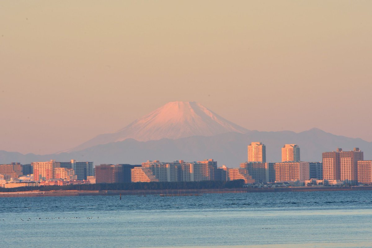 Yahoo 天気 災害 ヤフー天気 撮影場所 千葉県習志野市茜浜 撮影時間 6時45分 7時 上空は快晴の絶好のコンディションに恵まれました 東京湾の対岸には富士山がきれいに見えていました 撮影 藤代昌俊 Yahoo Japan公式カメラ隊 T Co