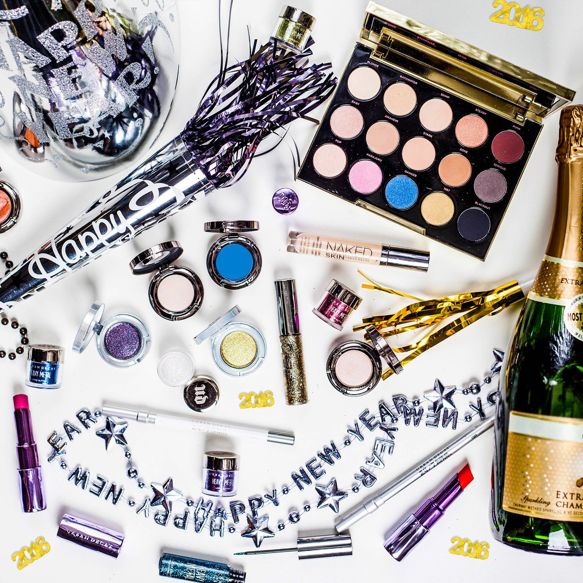 UrbanDecay's tweet photo. Out on the town or chilling at home? Either way we know your makeup game will be strong. #NewYearsEve https://t.co/GogzetTRLh