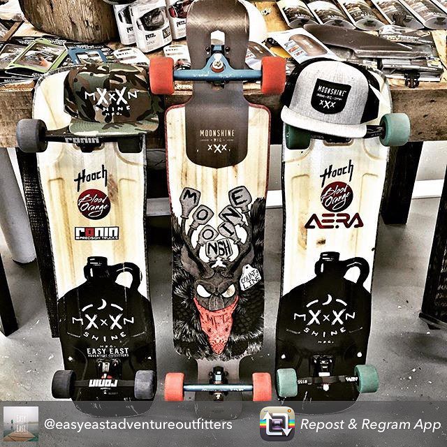 moonshinemfg's tweet photo. The crew at @easyeastadventureoutfitters knows how to deliver the set-ups...and stage a great pic! #hooch #moonshin… https://t.co/zu2Rfn70ED