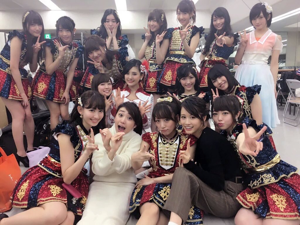 まかろん A Twitter 紅白歌合戦 Nhk紅白 Akb48紅白 集合写真 サプライズ T Co A3fkgnznhz