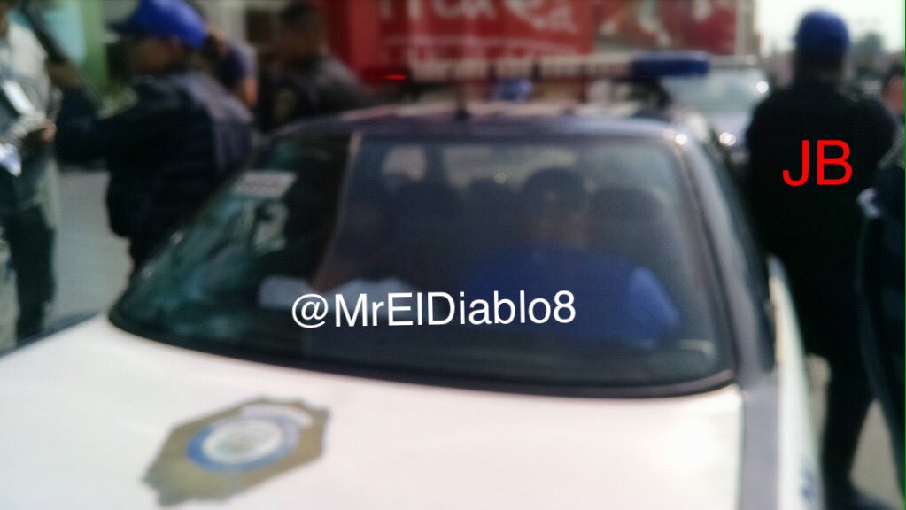 Asaltan a joyería en Iztapalapa - CXlGrRcUEAAaZOQ