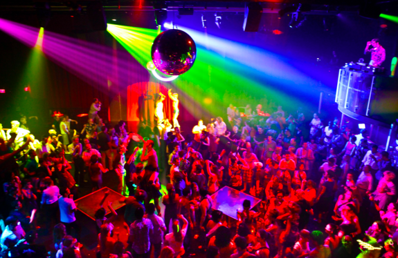 Queerty's tweet photo. 11 Sexy New Year’s Bashes Happening ‘Round The Globe https://t.co/Ugb01ls5xn https://t.co/o594uVPb40