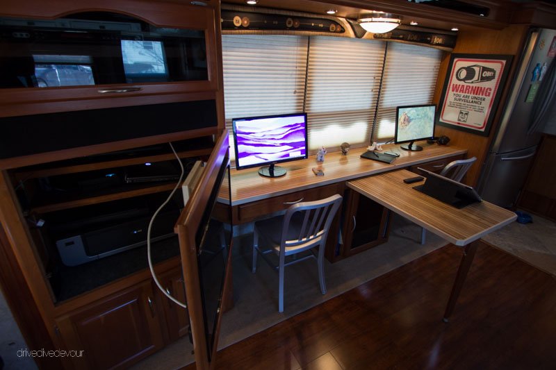 gAuto's tweet image. Drive.Dive.Devour. Interview [Full-Time RVers]

Article: ow.ly/T2zZ3

@RVillageTeam @RVwithME