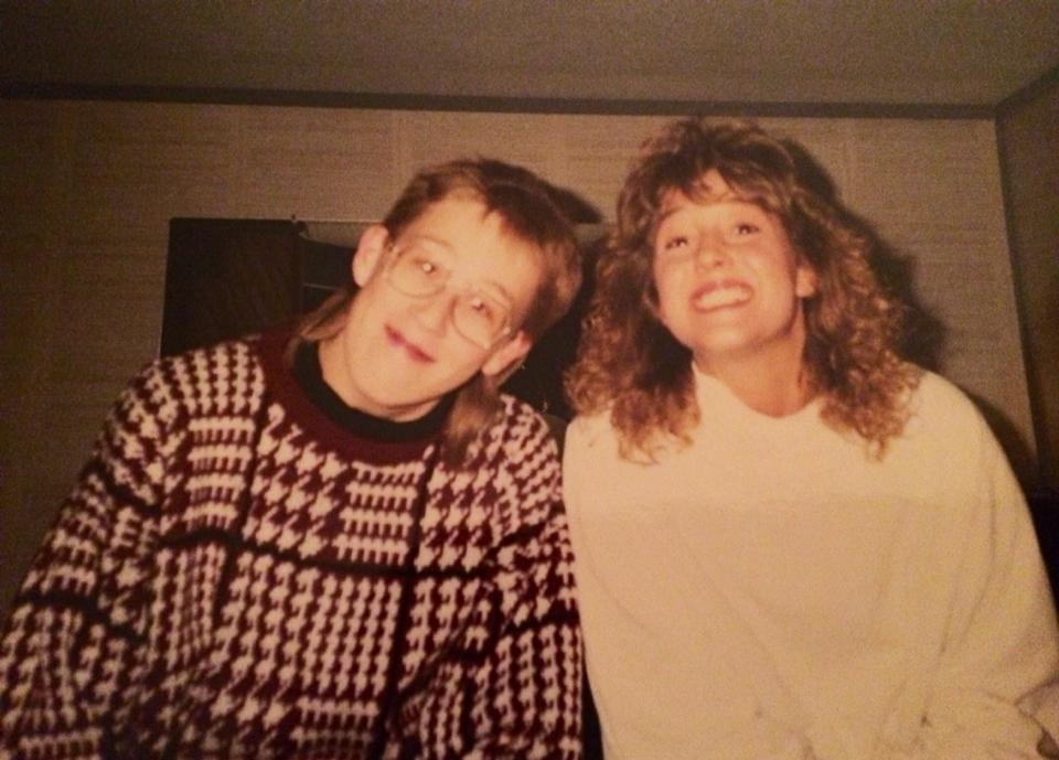 Cash28Liz's tweet photo. SKB@fullheartNdixie, still hasn't improved any lmao. https://t.co/UGFf6bXoh4