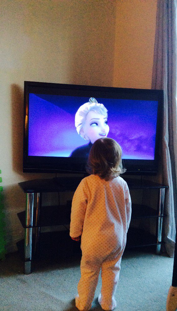Carly_Coughlan's tweet image. This was my day...singing to #Frozen with my little bubba. Happy New Year all x #NewYearsEve #2016 @MattBeake