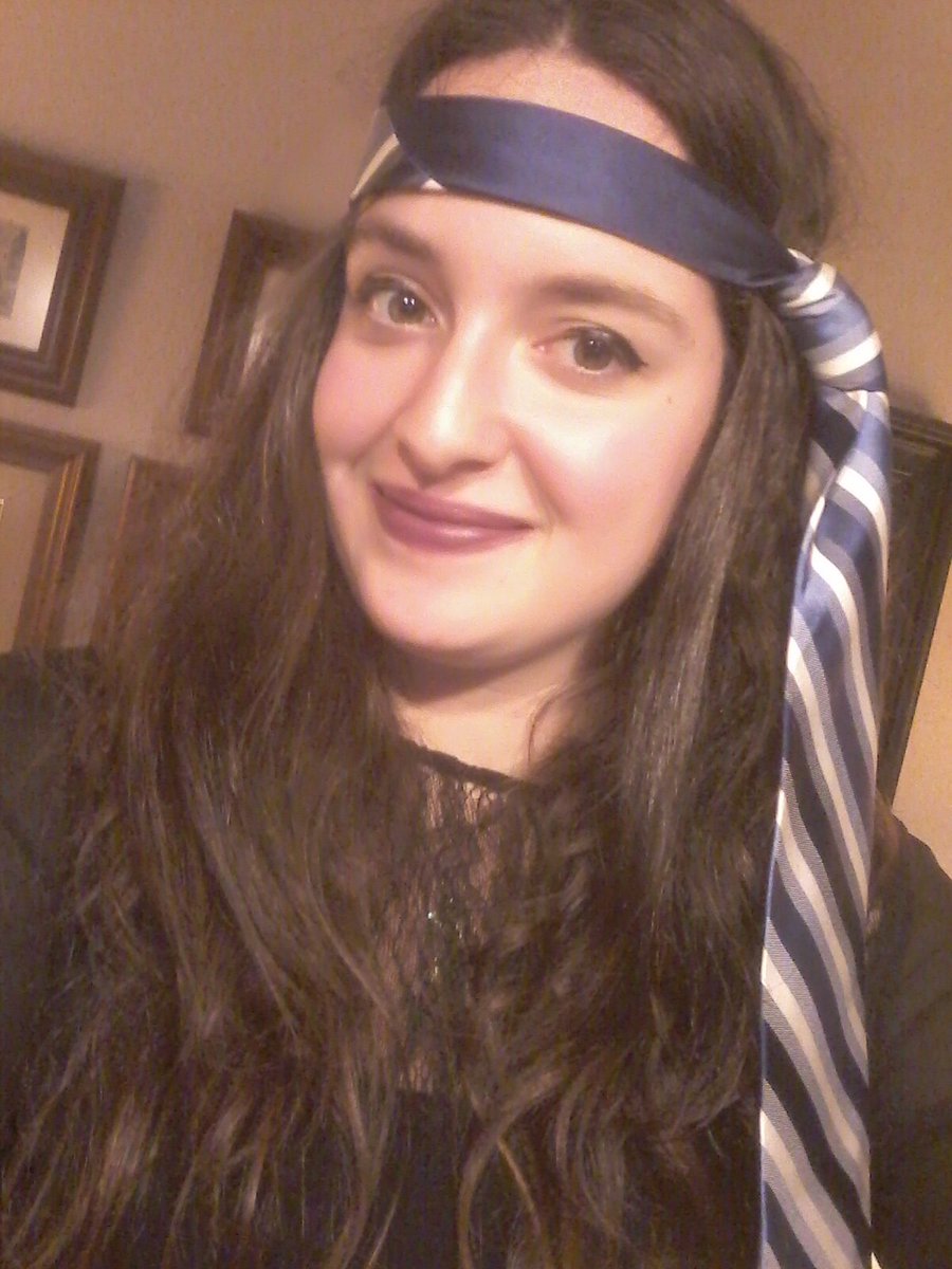 elenaferrer's tweet photo. No son ni las 23.00 #ytannormal https://t.co/wgYvDLJGsi