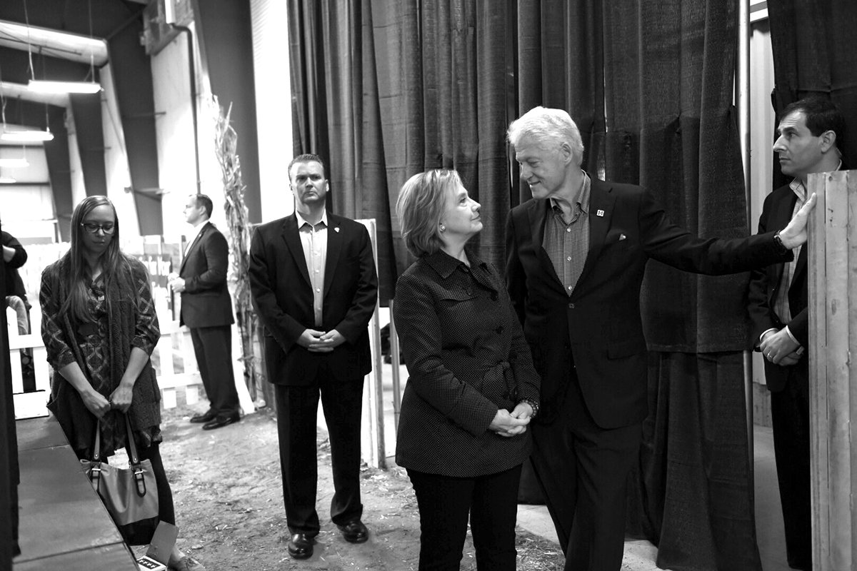 HillaryClinton's tweet photo. What photographers on the campaign trail saw in 2015: https://t.co/9zicTXwqMq https://t.co/akjMVlTIY4