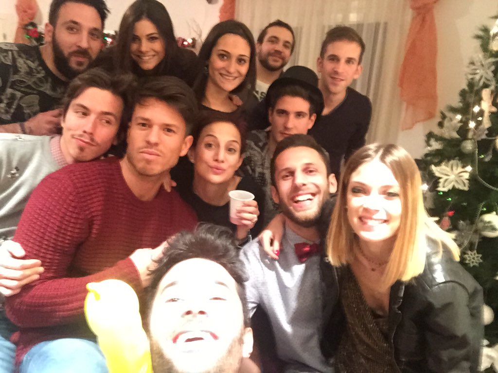 federebecchi1's tweet photo. FELIZ NOCHE VIEJA A TODOS😜🇮🇹🇮🇹 @simofino89 @GiadaVecchie @GioGozzi @Allecroci @Pasto_Matteo @EleBevs https://t.co/8lN0BpOTCB