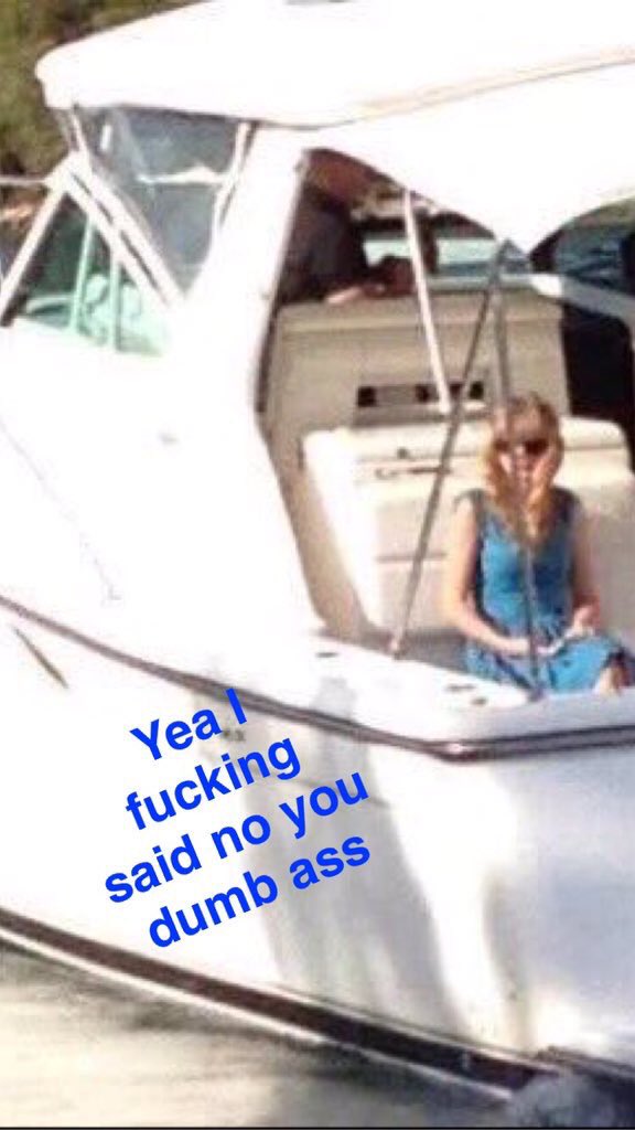iHarryNavy's tweet photo. I LITERALLY LAUGHED SO HARD https://t.co/LFZtWgAjDq