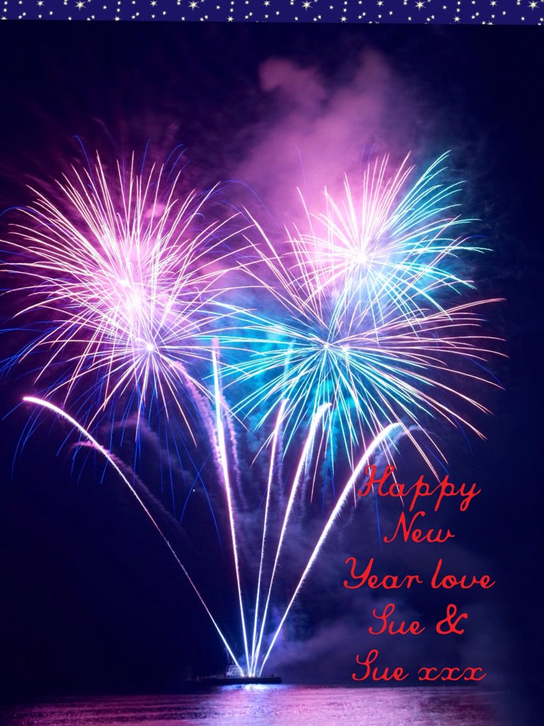 SuehaSW's tweet image. Happy New Year love Sue &amp;amp; Sue xxx pic-collage.com/_xk84VV1r