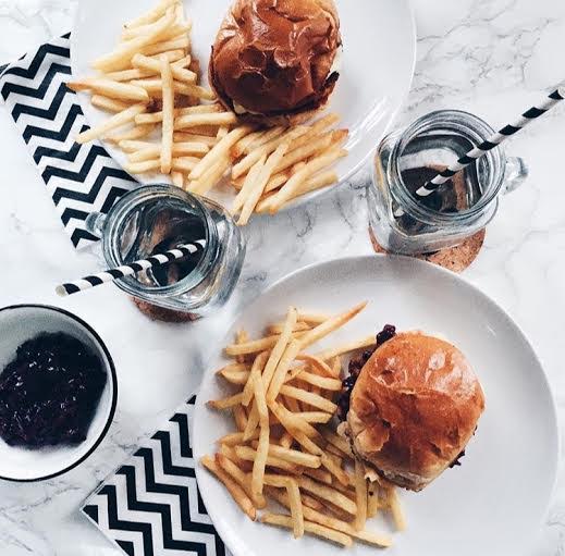 1400HiLine's tweet image. New Year's Eve splurge: