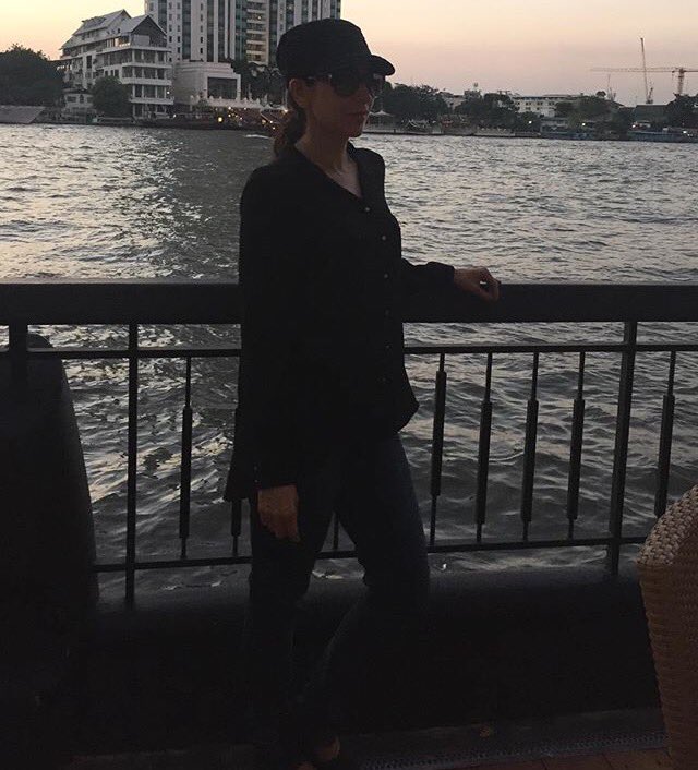 therealkarisma's tweet photo. End of the year.. 2015 #lookingahead #withpositivity #familytime #familyfirst ❤️ https://t.co/K1EiGRq9WT