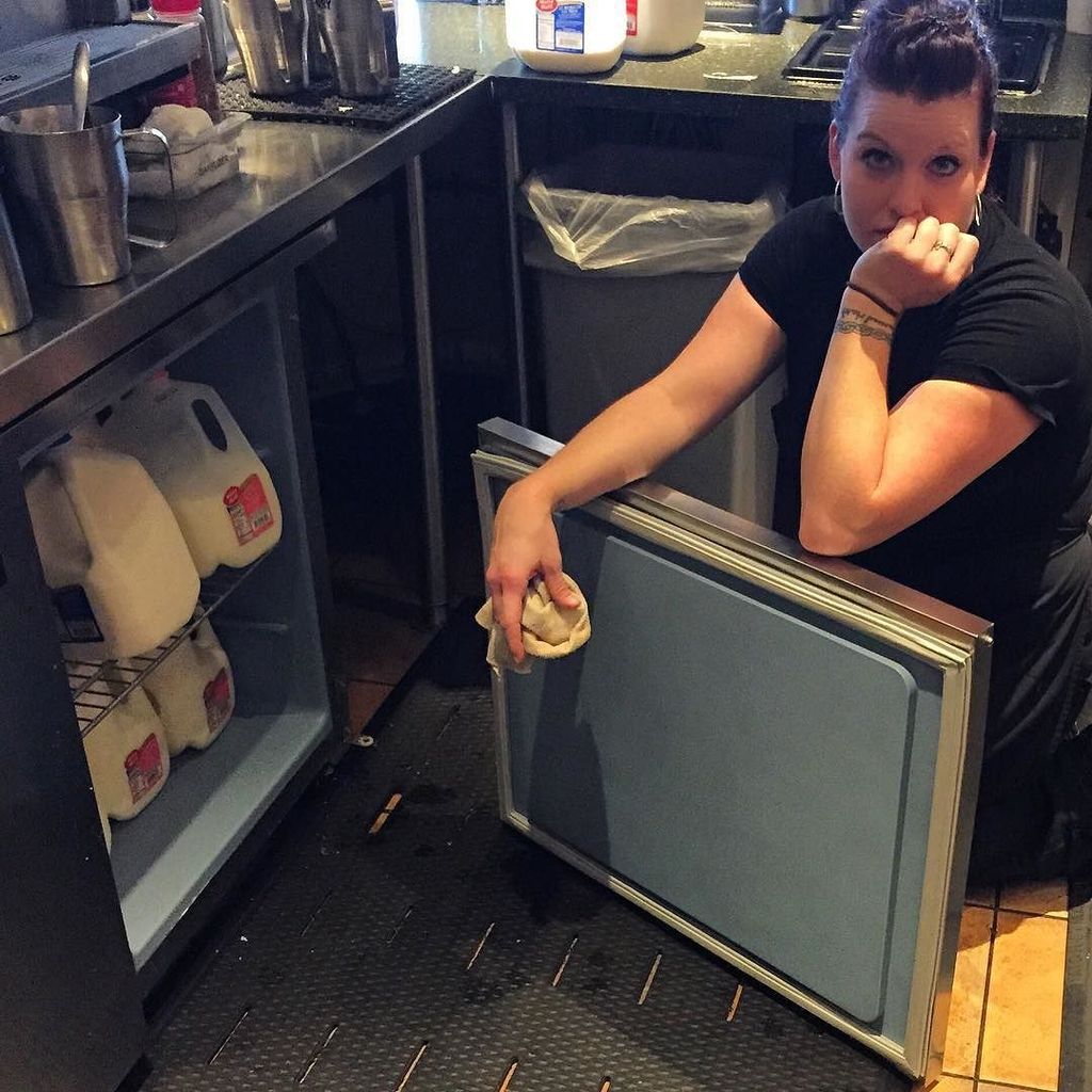 TimberlakeSBUX's tweet photo. 2016 can't get here soon enough. #Starbucks #managerproblems #tobeatiredpartner #forreal #… https://t.co/BJn6ynivDI https://t.co/HzCbPxTtgX