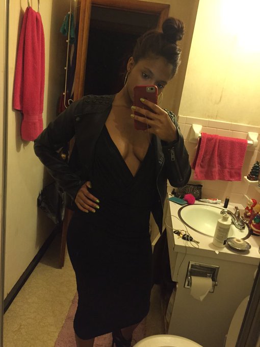 Watch Crump's leaked NSFW photo on TwXstars