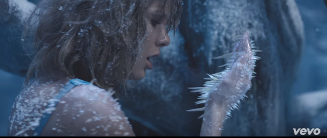starboyclifford's tweet photo. soy la unica que en esta parte le hace acordar a Frozen ?
#OOTWMusicVideo https://t.co/ZCk2iBzCCB