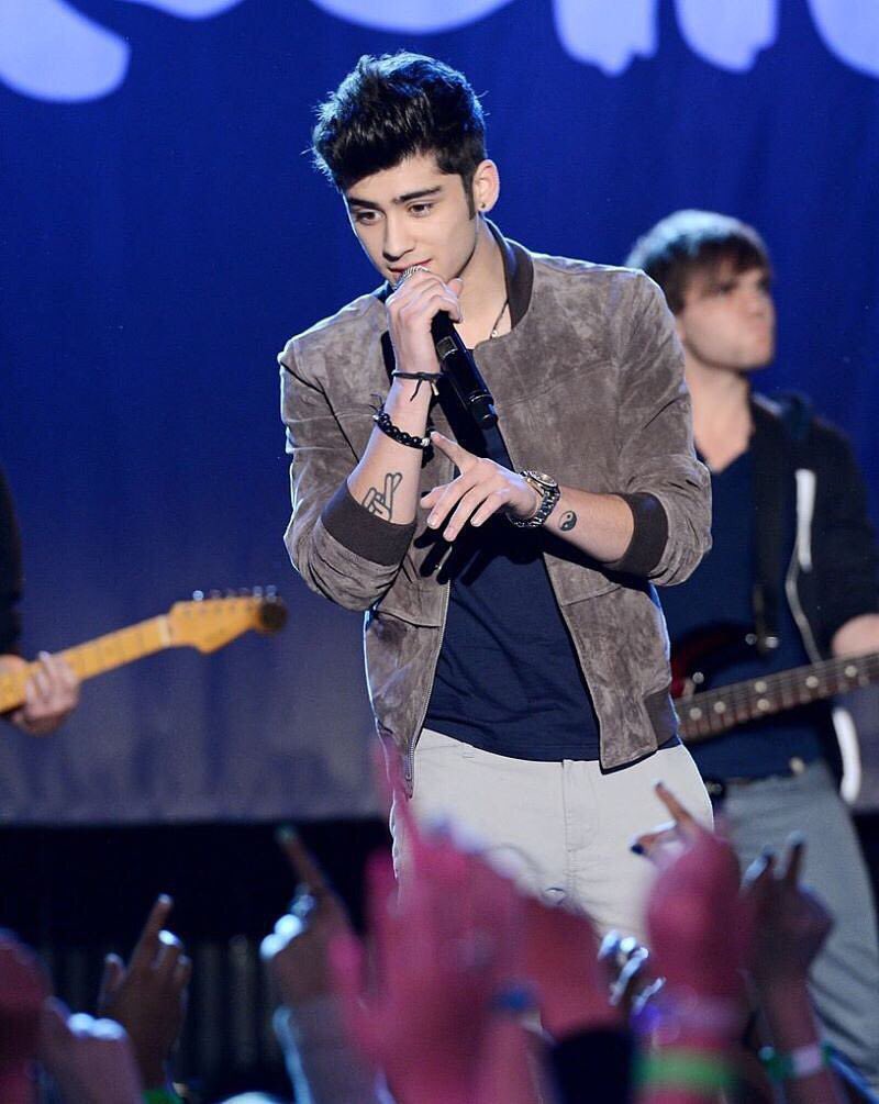 Luniall_Pizza's tweet photo. Zaynの誕生日までに、〘112RT 〙ぴったりにしたいです！！
なので、Dirさんはこれみたら必ずRTお願いします🙏💕いいねも、112で😍

#お祝いする人RT 
#Dirさんスルー禁止 
#RTしたDirさん全員フォローする https://t.co/iyw6xsIceG