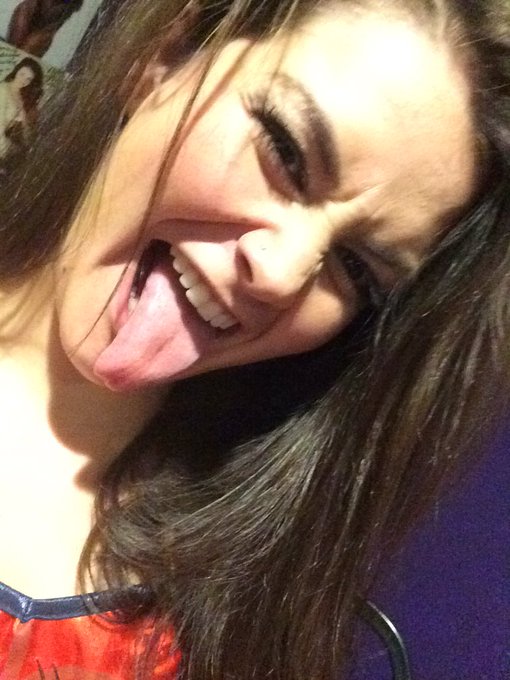 Happy New year .... Love you all! https://t.co/LMQ35MyEyL<a href="/tag/bulldog"class="tags"><span>#bulldog</span></a>